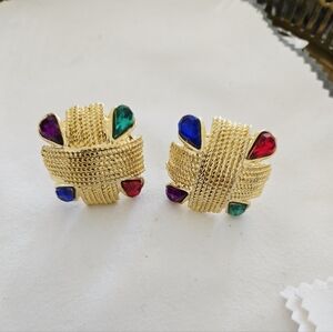 Vintage Gold Tone Gordian Knot Clip On Earrings
